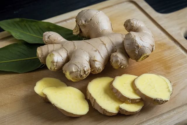 Thời điểm ăn gừng tốt nhất giúp giảm đầy bụng, khó tiêu